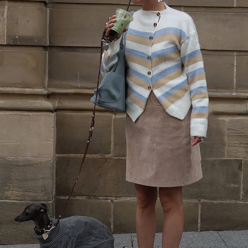 Women's autumn and winter clothing, women's casual style, fitted round neck fashionable sweater, colorful striped front asymmetrical design 