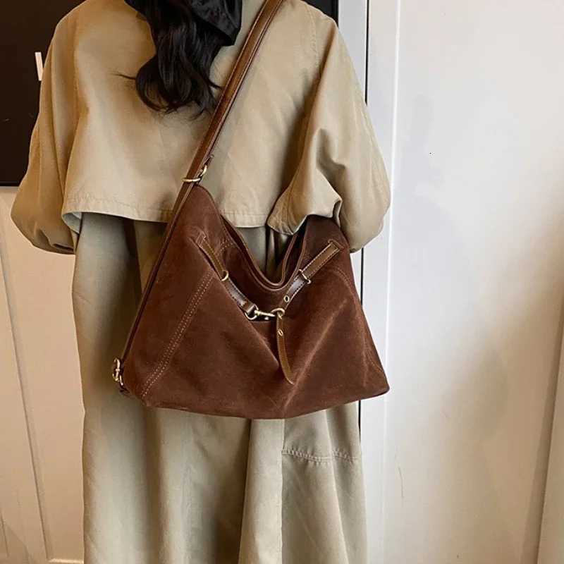 Fashion Solid PU Zipper Soft Crossbody Bags 2025 Hot Sale Interior Compartment Bags for Women Splicing Casual Womens HandbagsT2511112