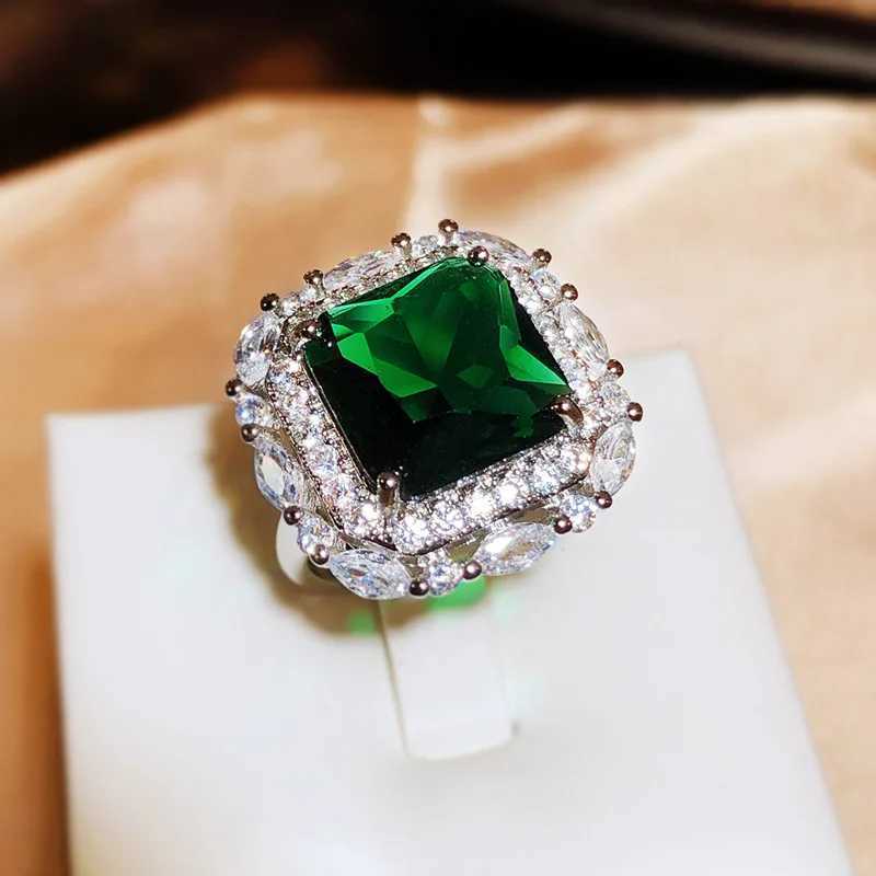 925 Silver New Luxury Set Princ Square Diamond Open Ring Womens Fashion Tanzania Spherical Engagement RingXJ250412
