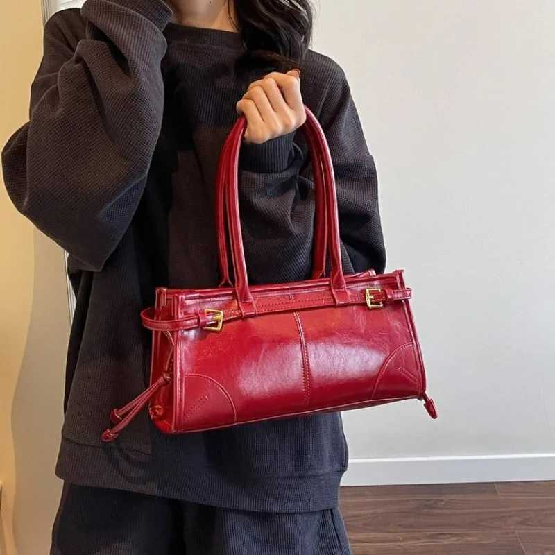 European Summer Girls Crossbody With Unique Design Language Versatile For Casual Commuter Light Luxury GatheringsW251112