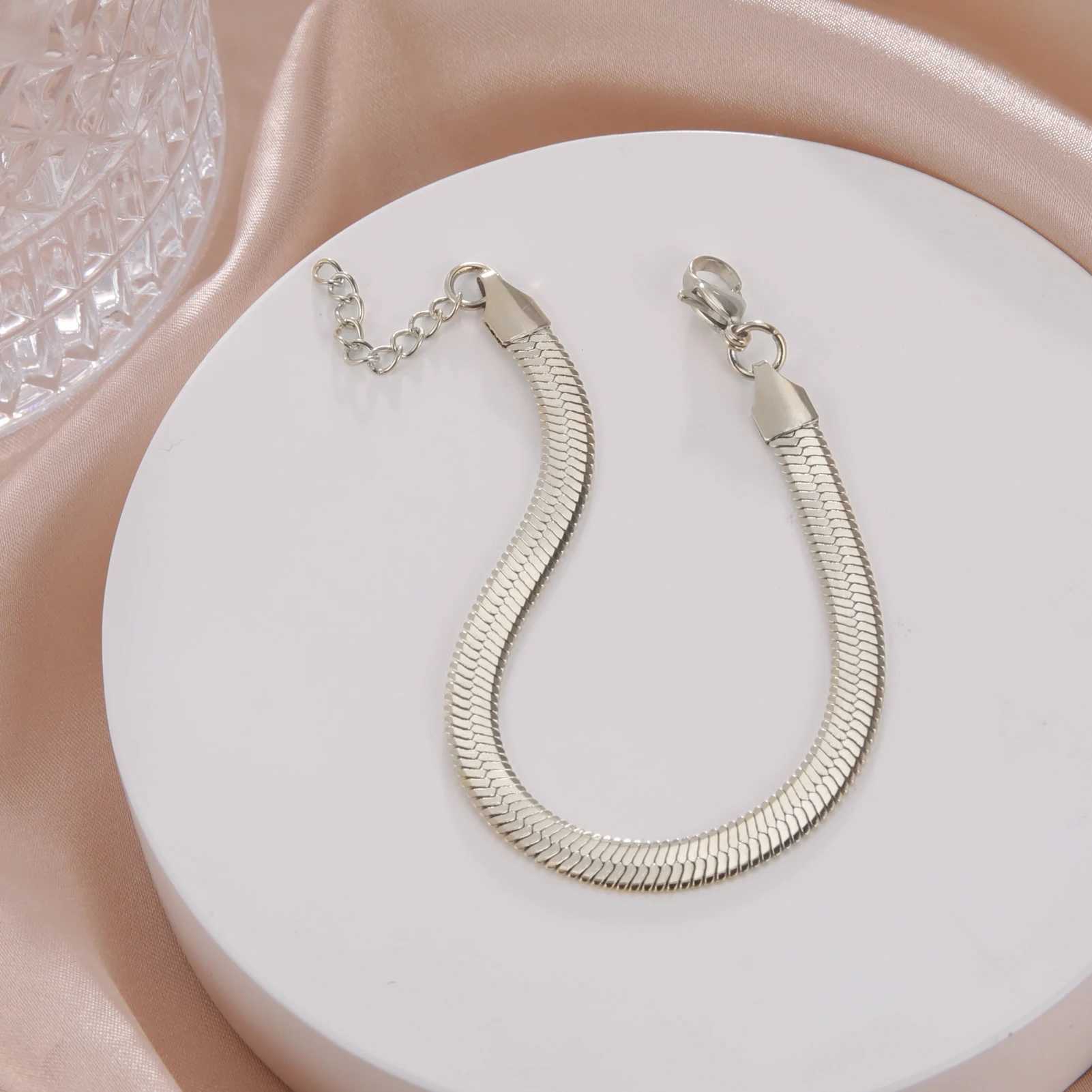 Skyrim Trendy Classic Snake Chain Bracelet Gold Color Width 2/3/4/5MM Stainless Steel Chain Bracelets For Women Men JewelryC250411