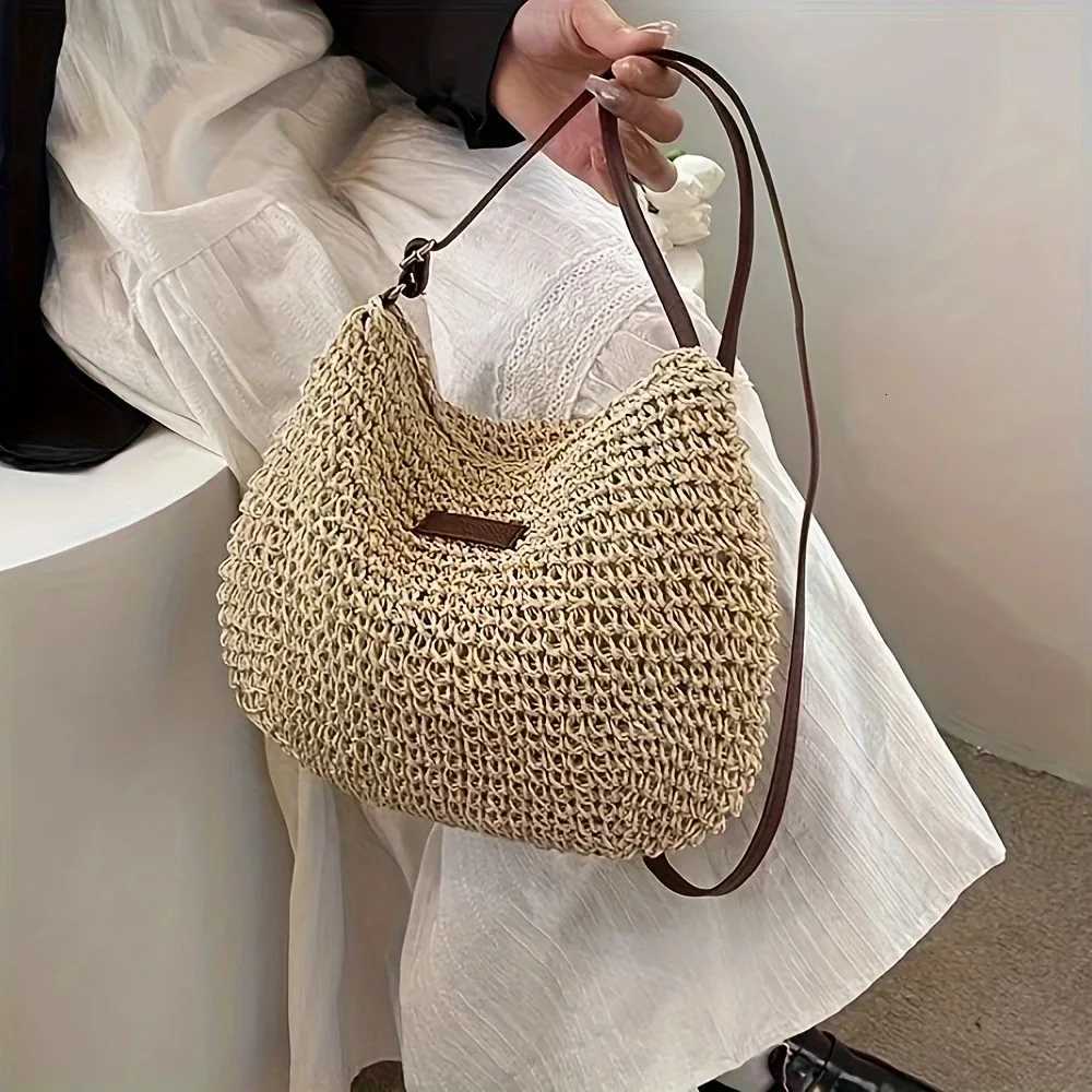 Straw knitted womens shoulder bag leisure hand knitted all kinds of women crossbody bag holiday beach bagT2511112