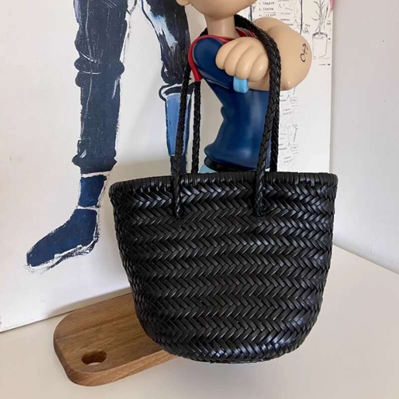 French retro first layer cowhide leather woven bucket bag Leather Woven Vegetable Basket Bag Women
