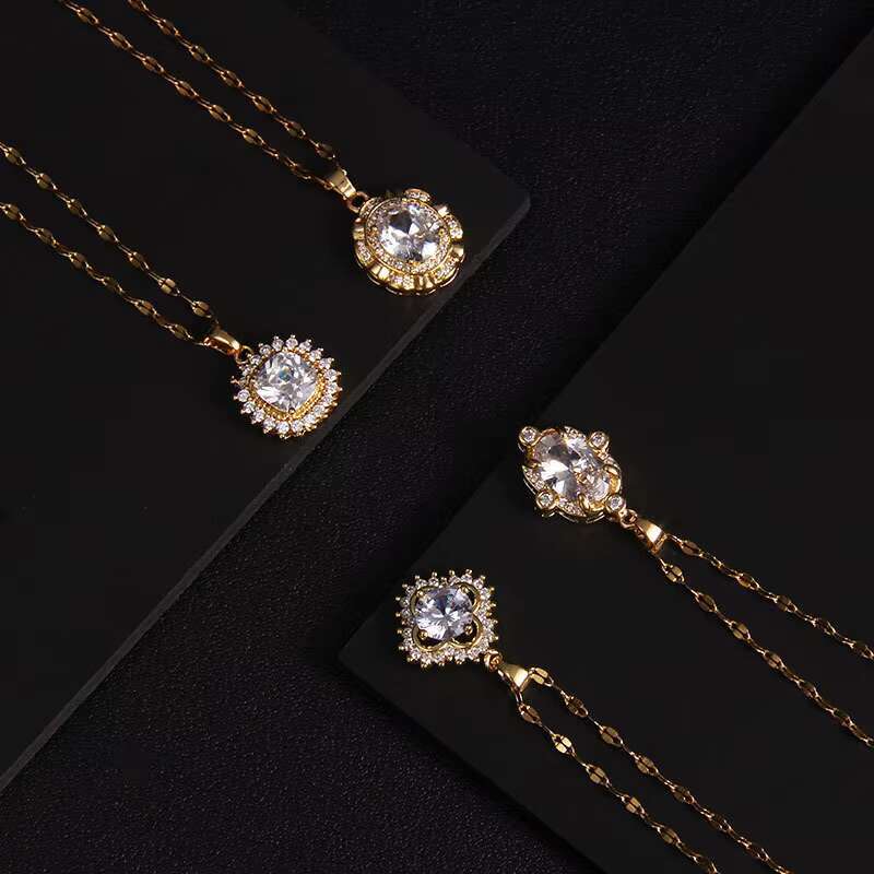 Hot Sale Gold Plated Flower Four Leaf Shining Crystal Moissanite Necklace for Women Girls Charm Luxury Jewelry Gifts