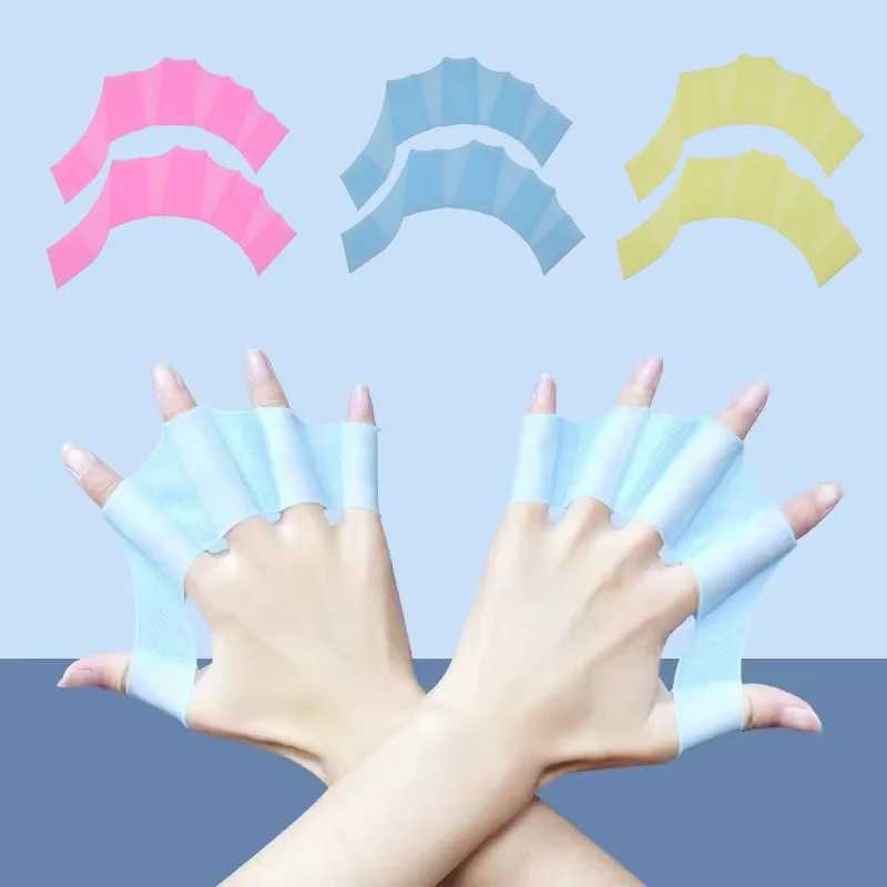 Silicone swimming fin flip cover mens childrens swimming pool sports professional training finger hand net gloves paddle equipmentY250412X