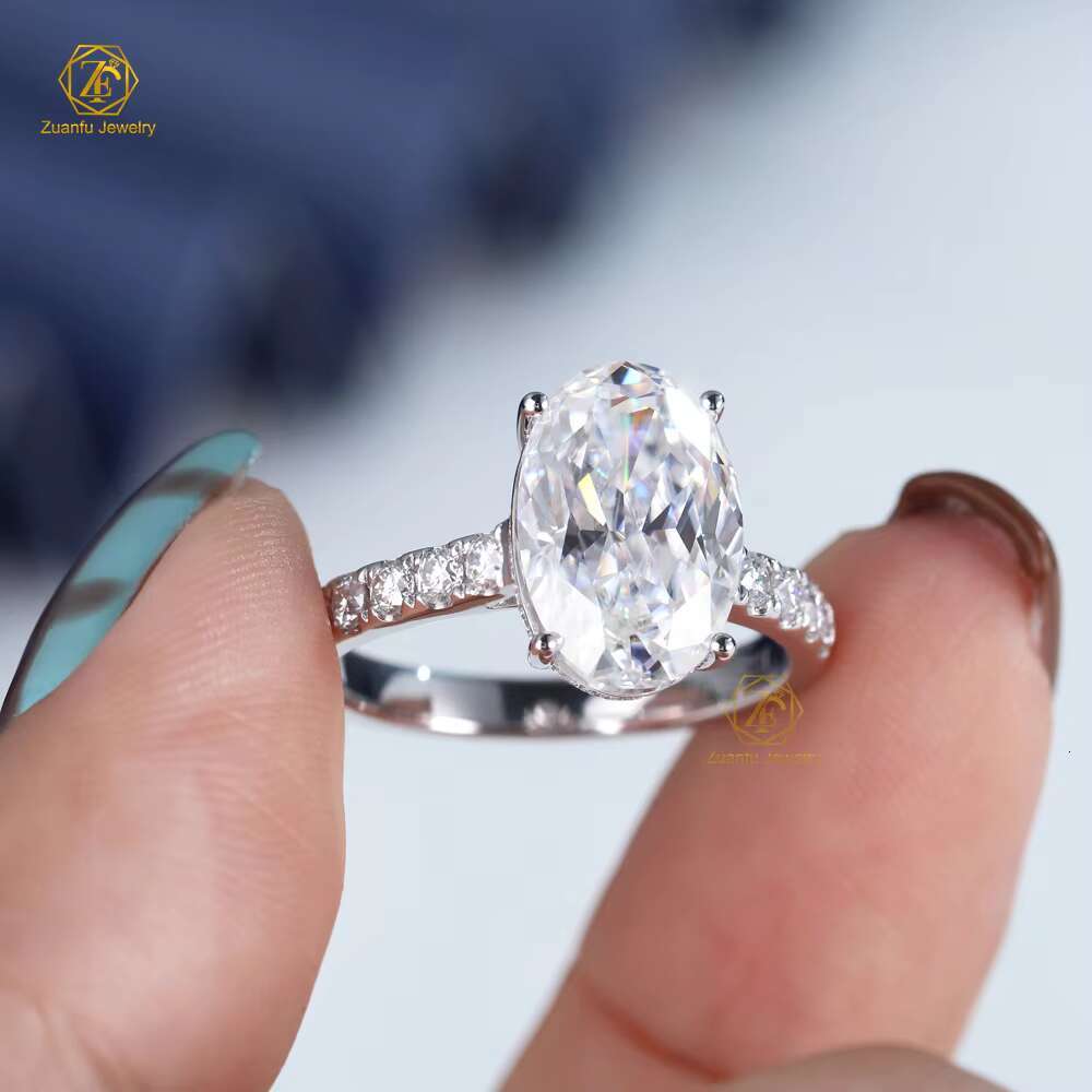 18K Gold Rings 4ct Oval Moissanite Pave Setting Customized Rings White Gold for Party Wedding