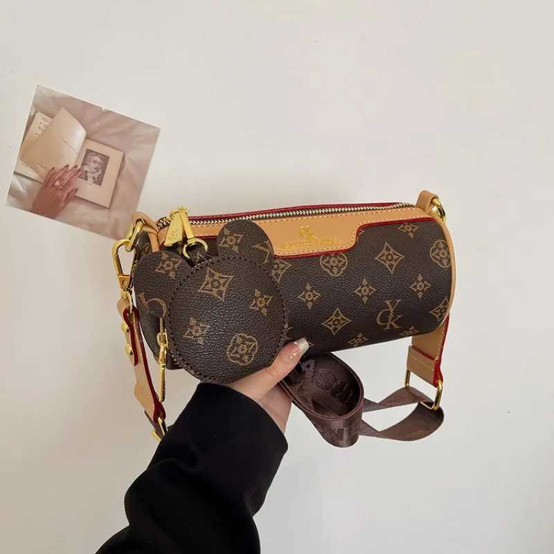 Minimalist Casual Messenger Bag Solid Color Simple Design For Women Everyday Use Elegant Functional StyleW251112