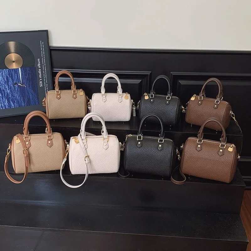 Fashionable Popular Womens Tote Bag Leather Shoulder Crossbody Luxury Brand Famous Designer Elegant LadiesW251111