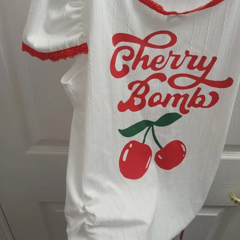 Y2k Cute Lace Decorative Short Sleeve Womens Tailored Top Korean Fashion Slimming T-shirt Cherry Print Tight corset Basic T-shirt 250410