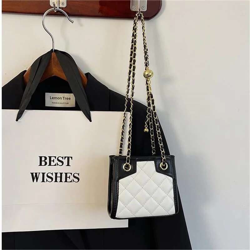Girl Crossbody Bag fashion dia checkered small square mini zero wallet chain push girl bag