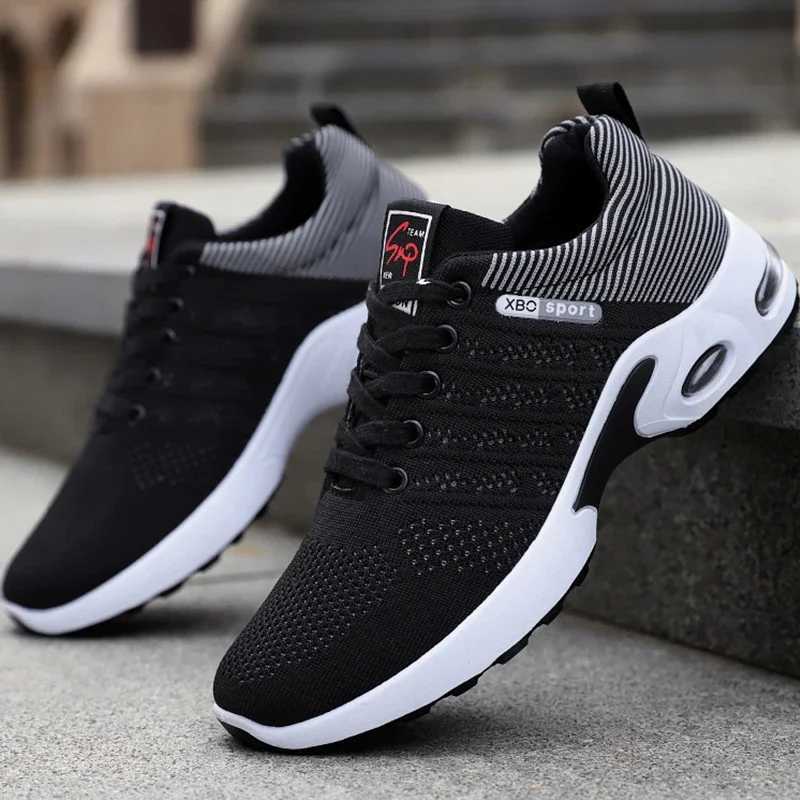 Mens running shoes spring low cut casual outdoor walking shoes soft sole breathable anti slip new mens sports shoes W250412
