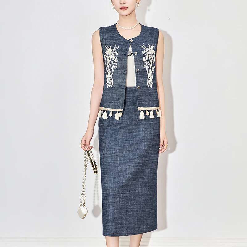 Elegant 2 Pieces Skirts For Women Outfit 2025 Summer New Embroidery Sleeveless Vest Tops And Long Skirt Two Piece Sets Slim