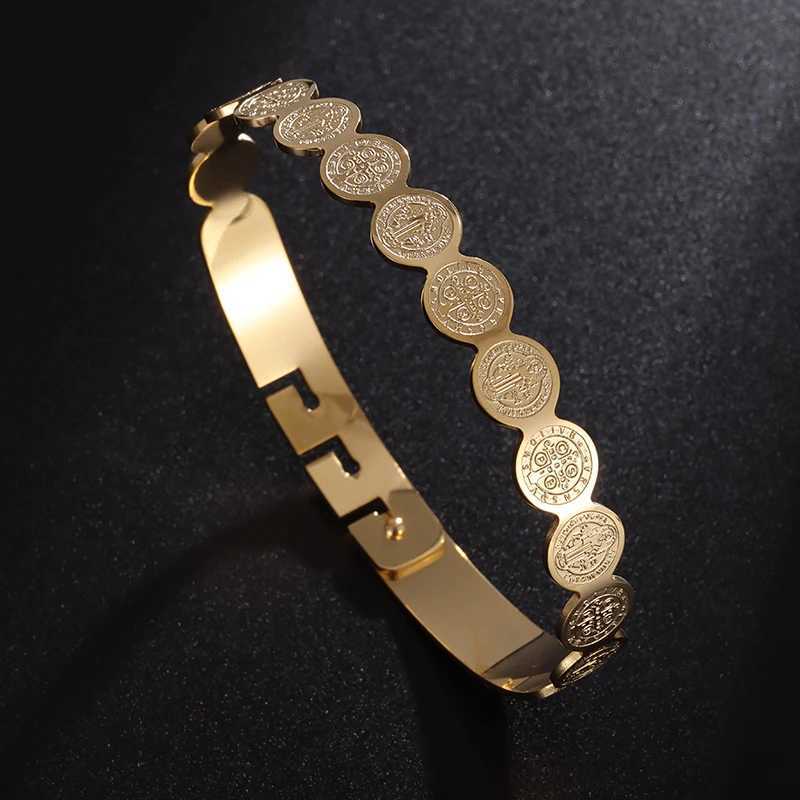 Men Women Catholic San Benito Cross Jesus Stainless Steel Bracelet Religious Jewelry Fashion Amulet Gift forC250411