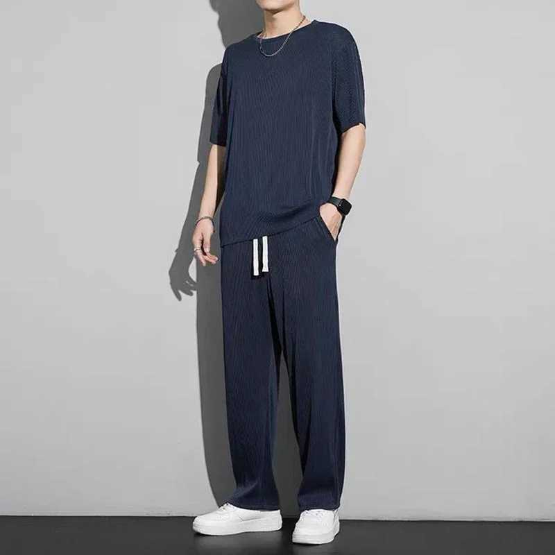 Mens 2023 Summer Fashion Loose Large Size Ice Silk Set Classic Chiffon Casual Solid Color High Quality Two piece Set M-5XLXJ250412