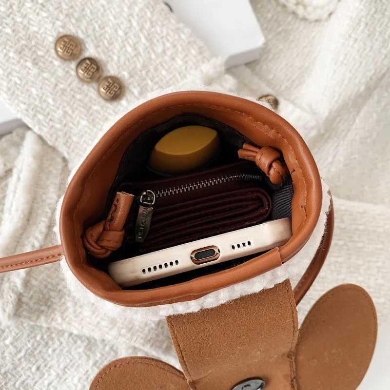 Luxury new womens shoulder bag brand handbag plush fur cross body bag designer elephant mobile shoulder bag womens shopping bagXJ250412