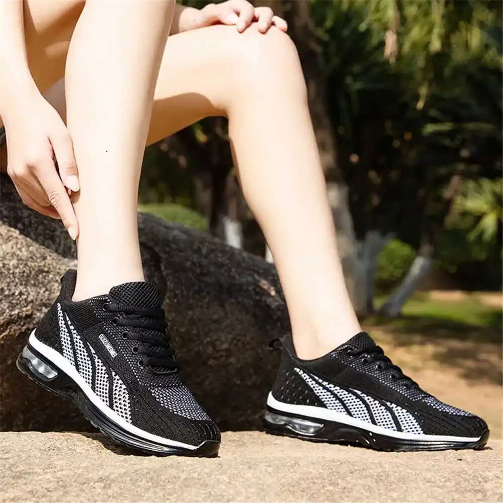 2025 Summer New Skateboarding Sneakers, Women's Designer Fashion Sneakers
