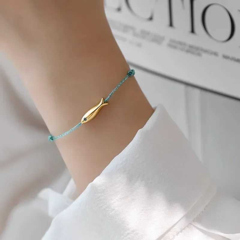 Fashion Cute Blue String Fish Bracelet for Women Bohemian Metal Animal Handmade Red Rope Adjustable Bracelet Jewelry GiftsC250411