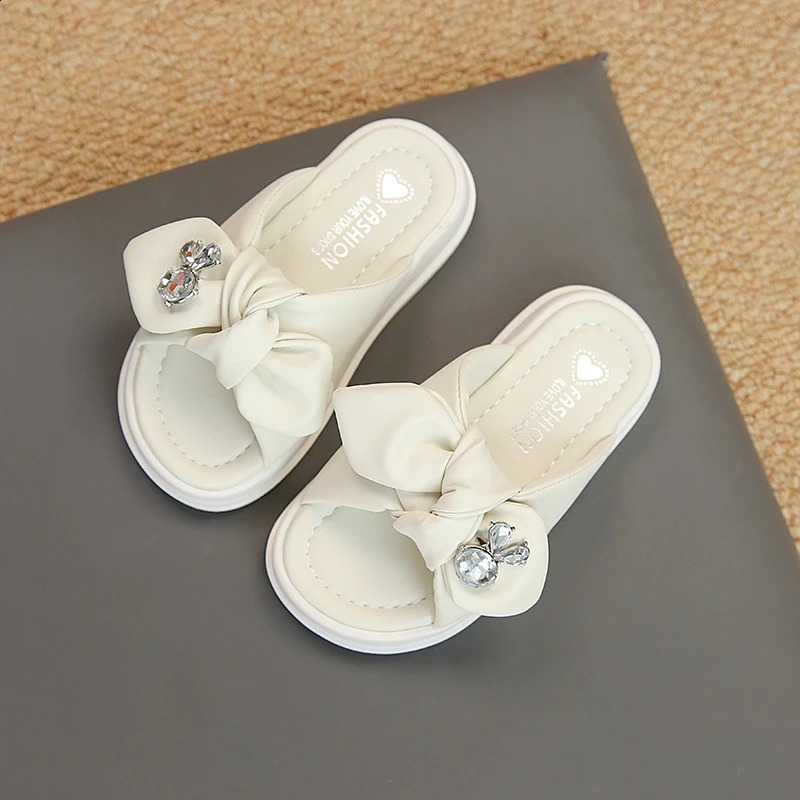 Girls Rhinestones Slippers Thick Bottom Children Summer Beach Shoes Non Slip Solid Color Fashion Kids Indoor Outdoor Slippers 250411