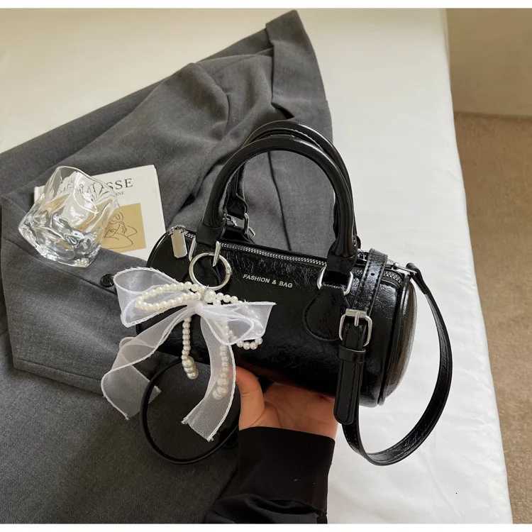 Luxury Pillow Handheld Bag Women Unique Vintage Design Casual Shoulder Crossbody Boston Purse Weekend Getaway High QualityW251111