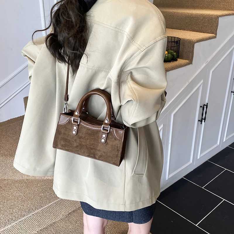 High End Women Tote Bag Classic Leather Handbags Elegant Crossbody Bag For Fashionable LadiesW251111