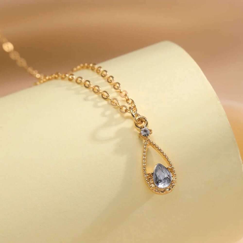 French Micro-inlaid Zircon Water Drop Temperament Super Immortal Necklace Student Clavicle Chain Girl Ins Cold Breeze