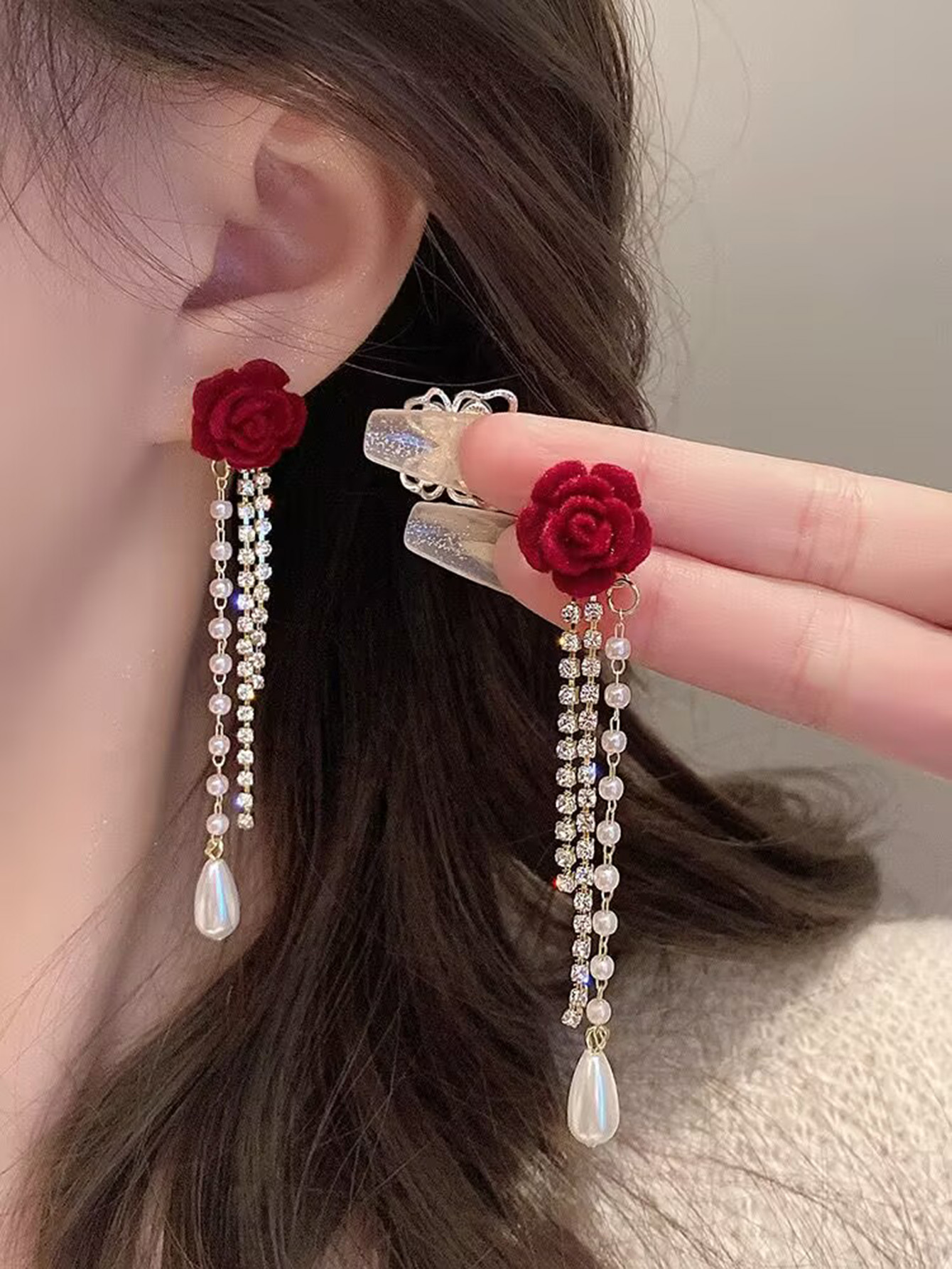 Ladies' earrings with red rose tassel earrings