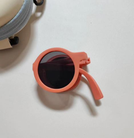 New cute baby one year old posing glasses, UV resistant and sunscreen sunglasses, children's round frame folding sunglasses