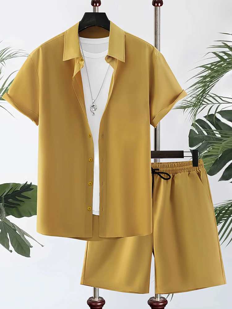 2024 New Solid Color Mens Short Sleeve and Sports Shorts Set Summer Mens Casual Shirt Simple Mens Beach PantsXJ250412