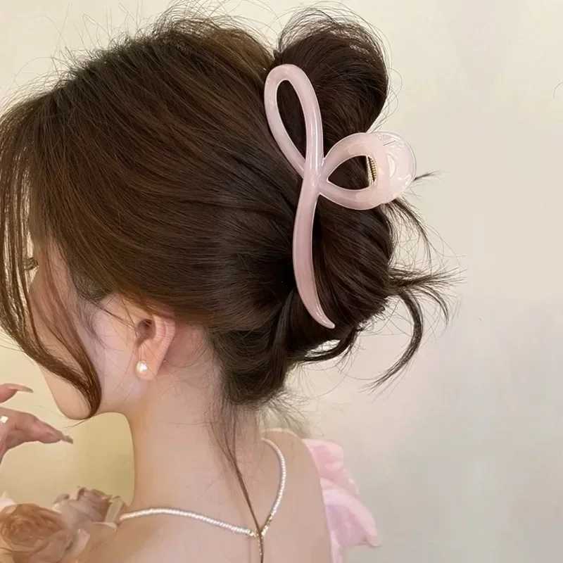 Elegant jelly colored bow hair claws suitable for girls sweet decoration with hair clips at the back fashionable hair accessories Y2504012