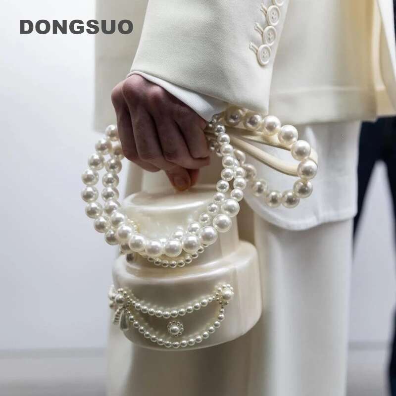 Women Acrylic Cake Bag Cute Pearl Evening Clutch Bag Embellished Pearl Purse For Wedding Party Shoulder Handbag Designer
