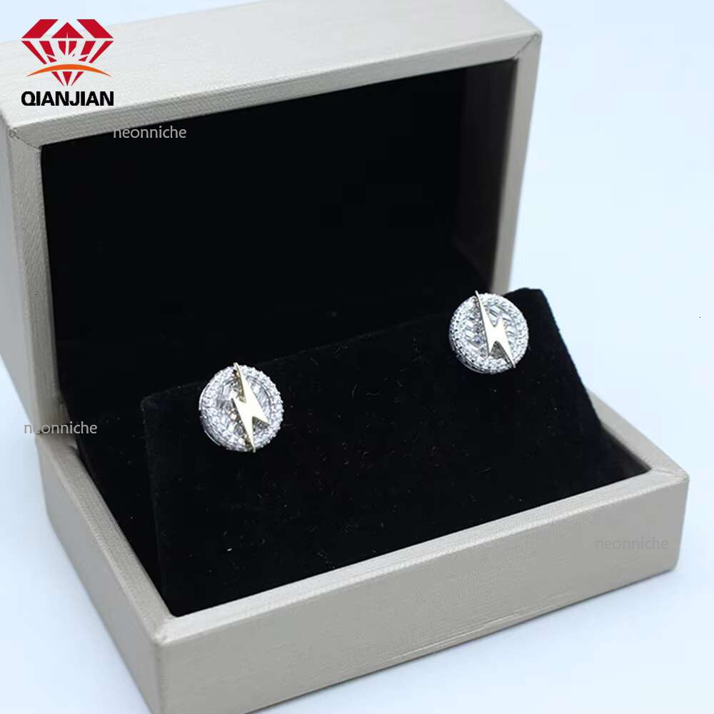 Fashion Jewelry Hip Hop Style 10K Gold Stud Lighing Iced Out Moissanite Earrings for Men