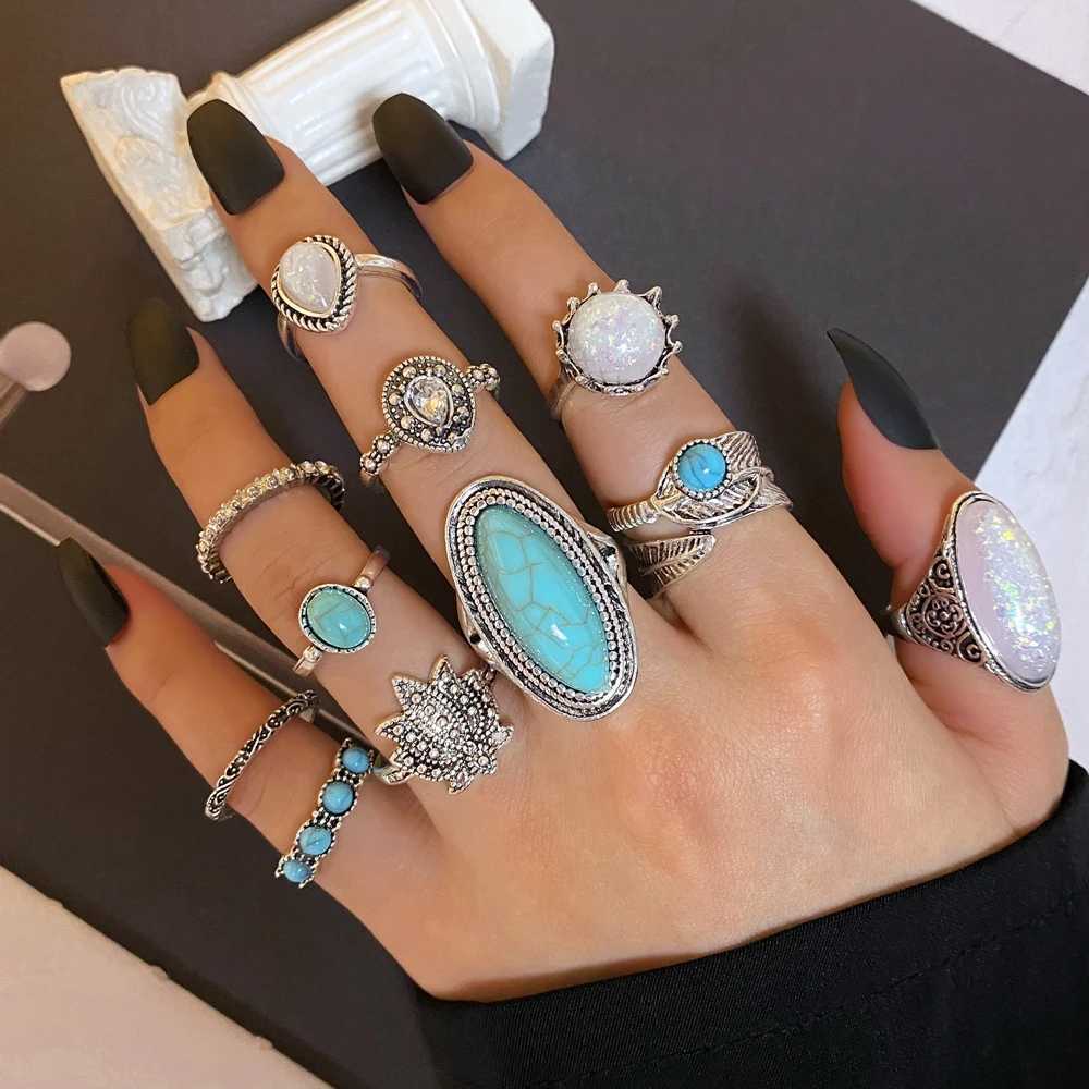 IPARAM set Bohemian metal ring womens retro silver feather crown ring fashion jewelry wholesaleXJ250412