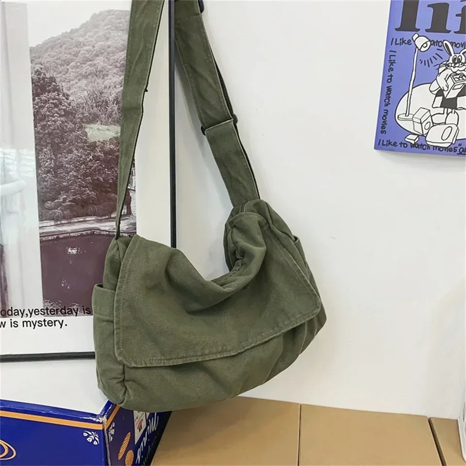 Womens messenger bag large capacity canvas shoulder bag solid color travel bag womens cross body handbag for female students 250411