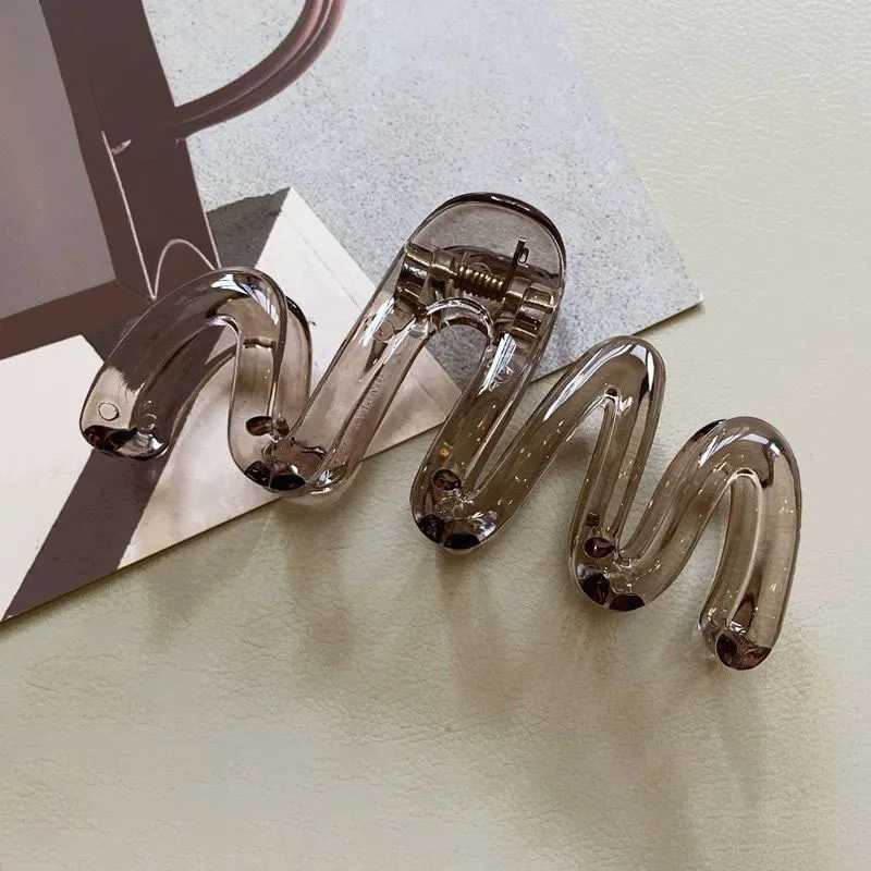 Womens Y2K wave high gloss amber brown 11cm/4.33 inch large lightweight plastic hair clip elegant minimalist hair accessory Y2504012