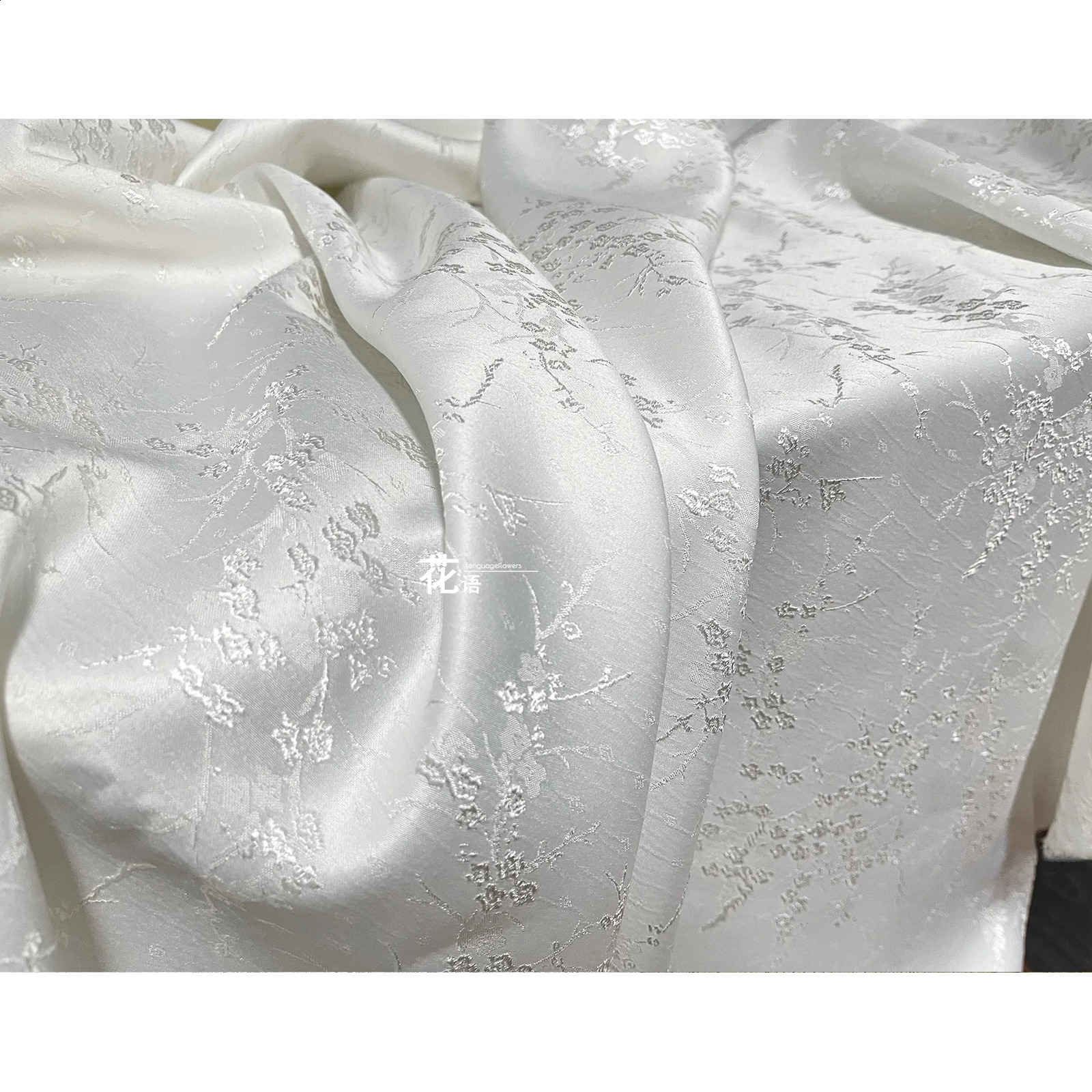 White plum blossom twigs dark pattern jacquard fabric three-dimensional relief Chinese cheongsam suit er fabric 250407