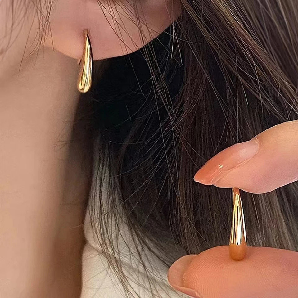 Stainless steel earrings exquisite Korean pendant earrings high-quality semi-circular curved earrings suitable for womens jewelry banquet gifts 250409