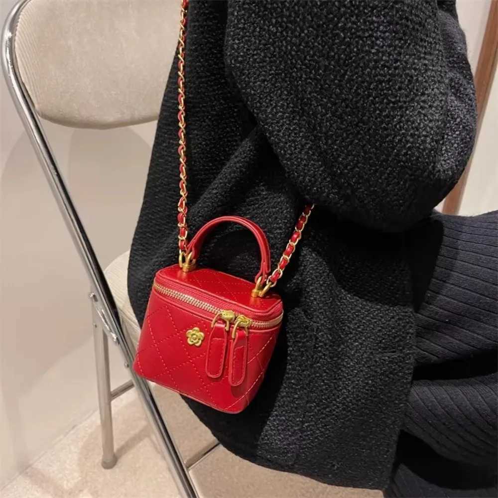 Luxury Mini Ten Font Womens Bag 2024 Lingge Chain Shoulder Bag Fi Brand Luggage Lipstick Coin Wallet and HandbagXJ250412
