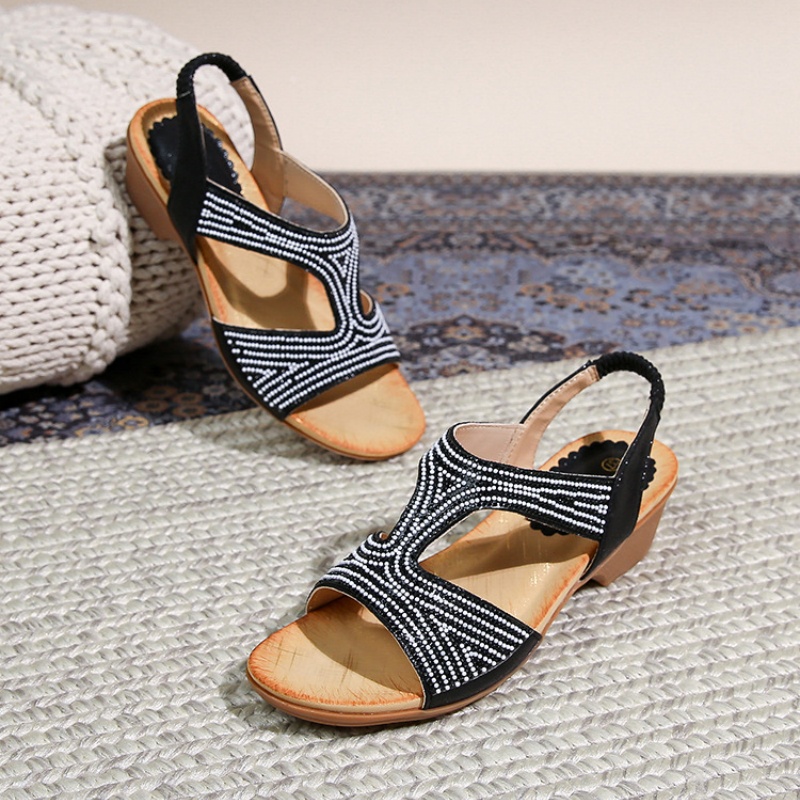 2025 Summer New Style Free Shipping Fashionable Thick Bottom Black Gold Silver Cool Slippers 36-42 Women Designer Outdoor Slippers