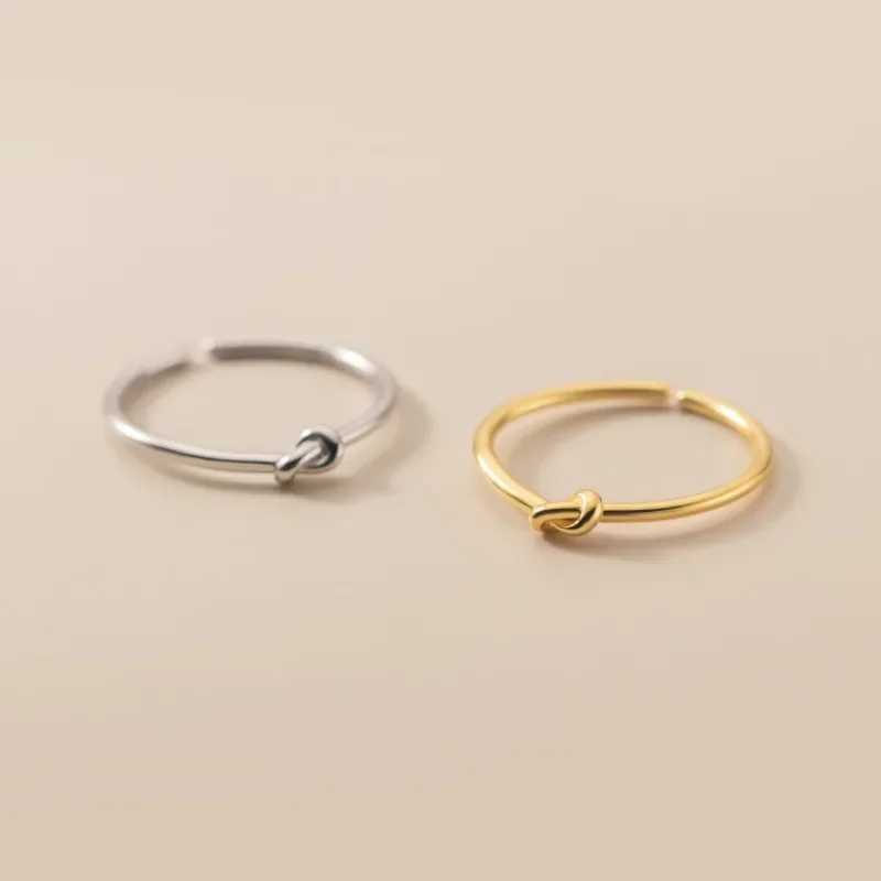 Personalized Simple Knot Couple Ring Mens New Temperature Stainless Steel Open Finger Jewelry Anniversary GiftXJ250412