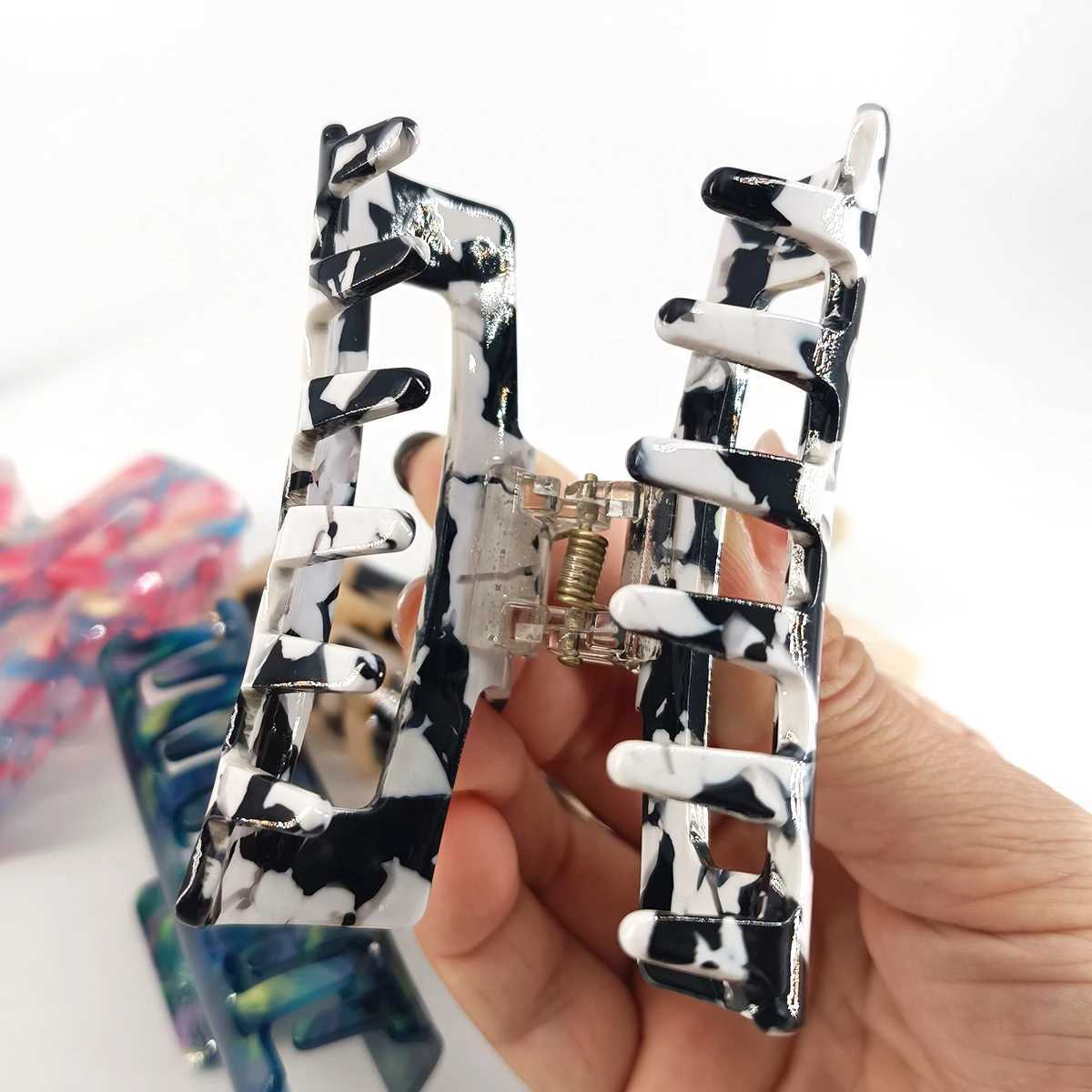 Fashion leopard print hair clip geometric hair clip grip design clip suitable for girls hair clip accessories Y2504012
