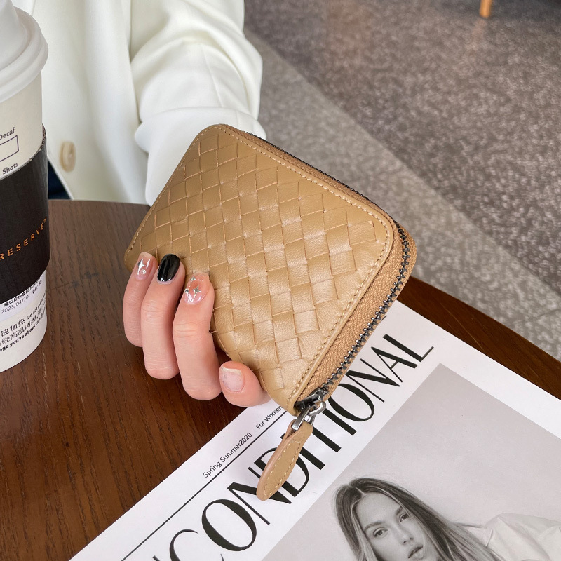 2025 new Genuine leather women's coin purse and card holder integrated bag sheepskin hand-woven with zipper large-capacity card clip