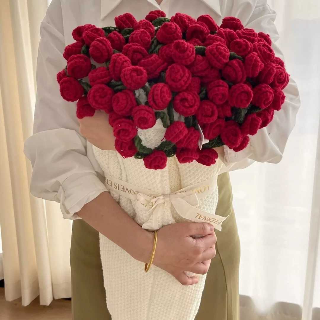 2026 Fashion Rose Bouquet Blanket Throw Hand-Woven Soft Shawl Knees - Creative Valentines Day Gift For Girlfriend, Wife, Or Mother Free Shipping