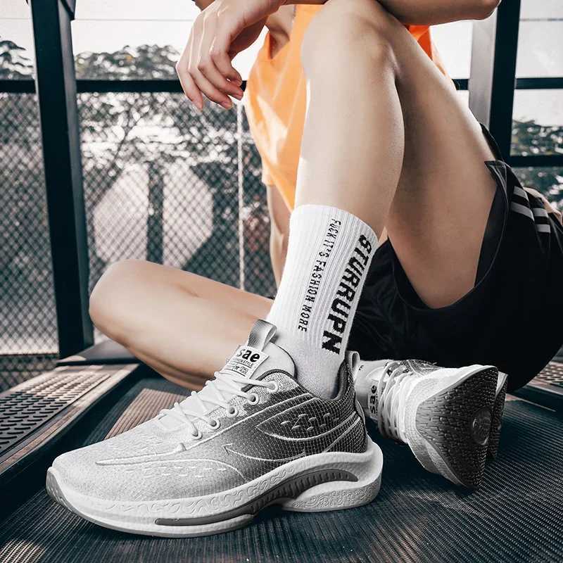 Mens Shoes Four Season Mesh Sports Shoes Lightweight Shock-absorbing Running Shoes Fashionable and Trendy Youth Casual ShoesC250411
