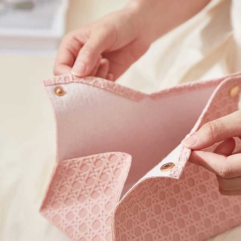 Portable tissue bag PU leather fashion color matching coffee house desktop napkin box solid color simple tissue bag Y251112