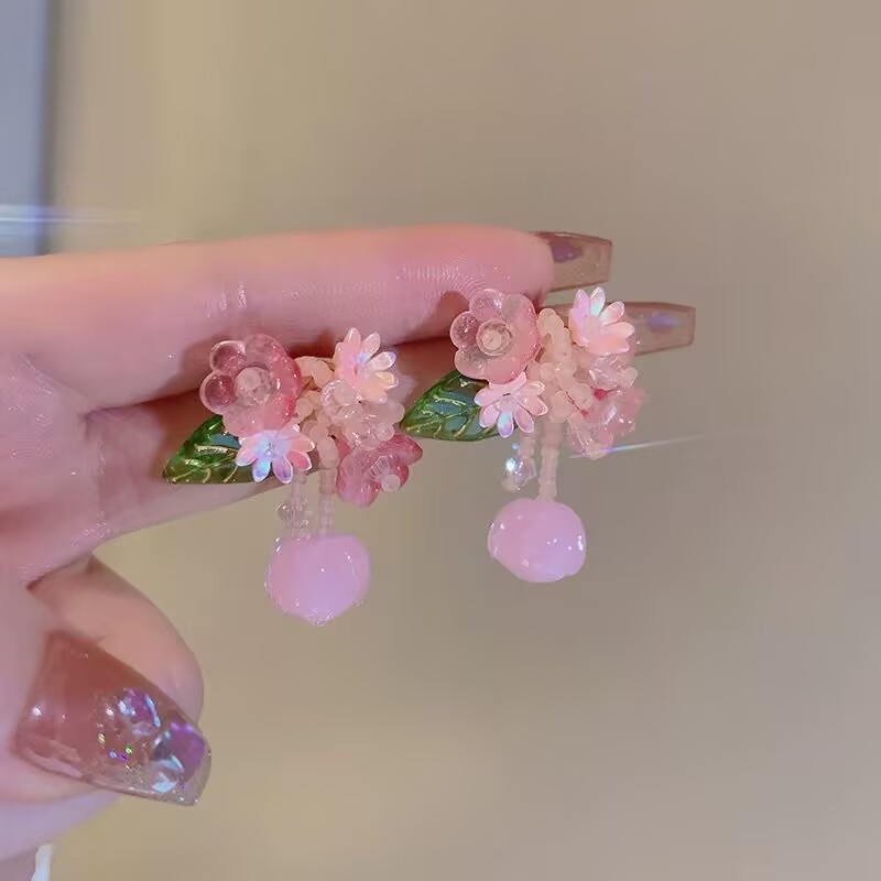 Ladies' earrings with colorful flowers