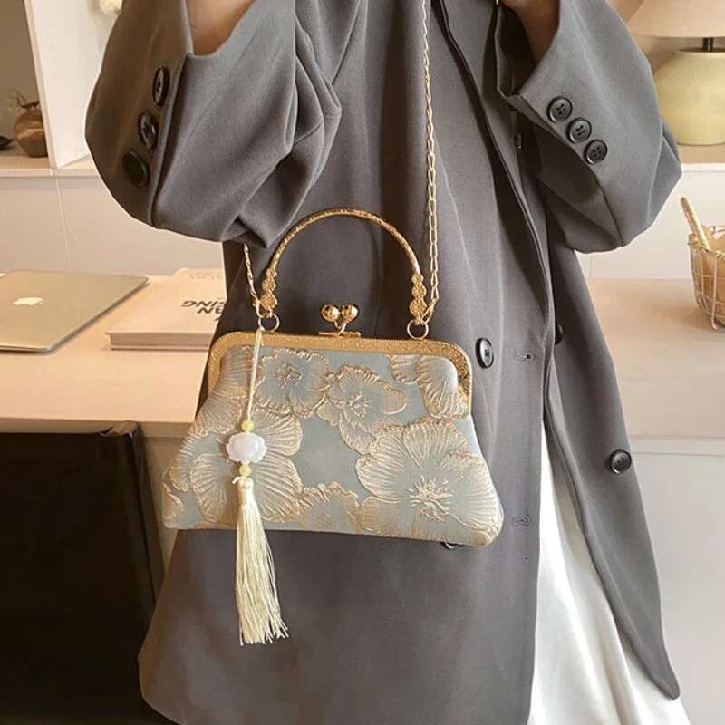 Chinese Style Embroidered Shoulder Elegant Handbag Retro Small Square Bag Wedding Party Designer Women Evening Clutch