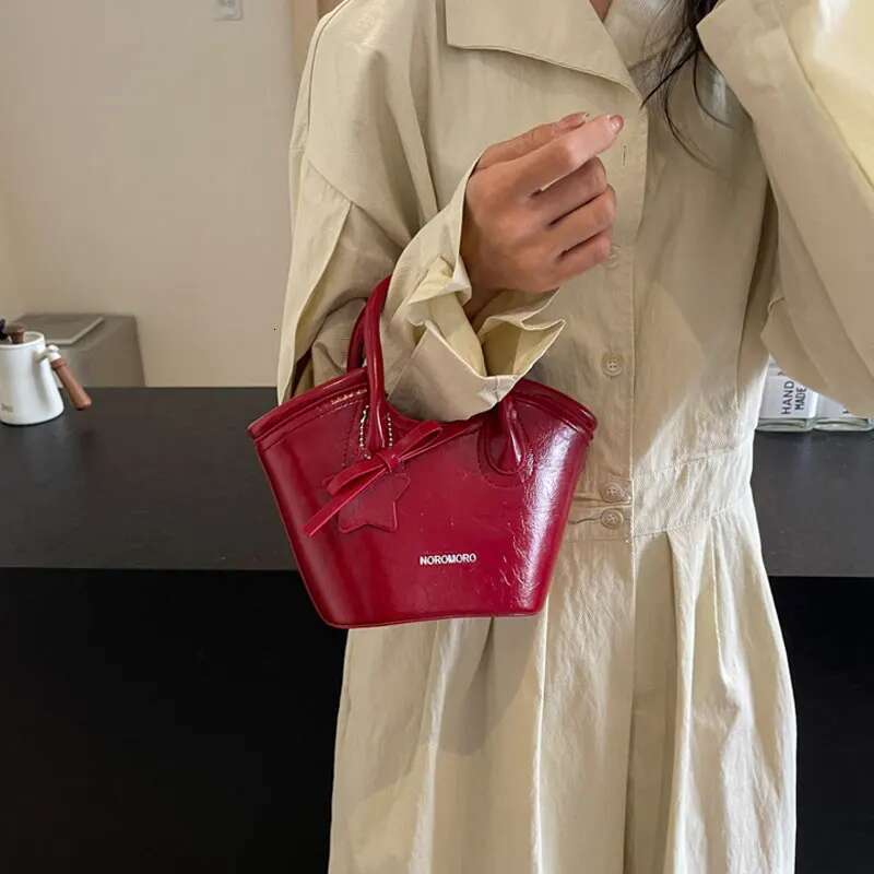 Original Love Vegetable Basket High-End Hand-Held Red Wedding Shoulder Messenger Bag, Female Gift