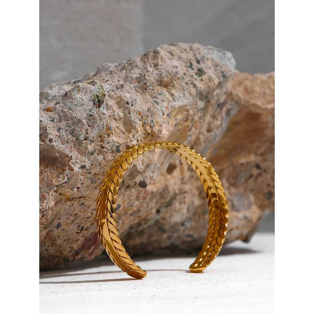 Yhpup 316L Stainless Steel Leaves Bangle Bracelet Minimalist Metalic Golden 18 K Cuff Bracelet Waterproof Jewelry Party GiftC250411