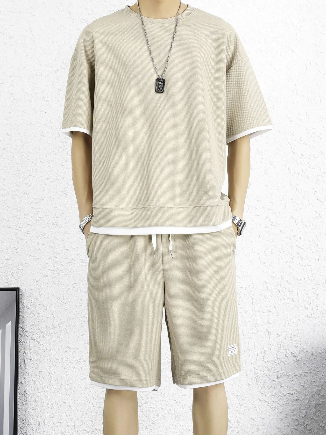 Summer mens sports and leisure set youth outdoor fashion sports two-piece set mens short sleeved T-shirt set 250411