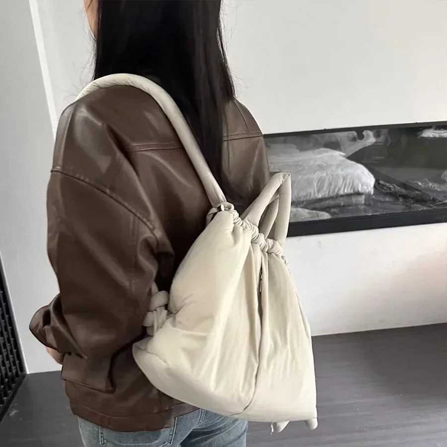 Casual Nylon Pads Handbag Designer Soft Inflatable Womens Shoulder Cross Bag Simple Retro Large Capacity HandbagXJ250412